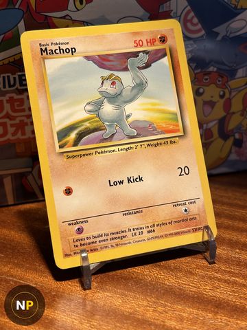 Machop 52/102